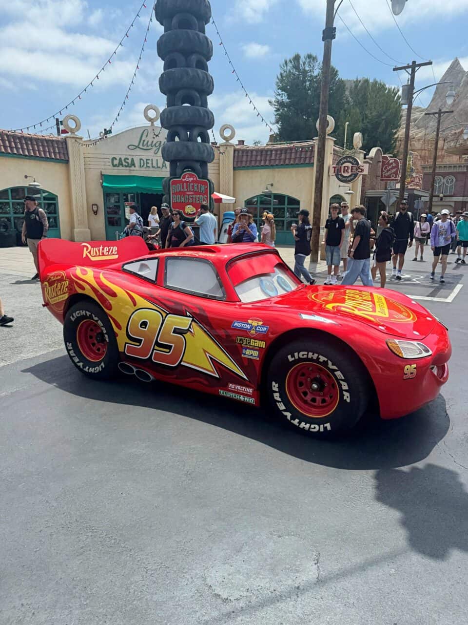 Dca Cars Mcqueen | 2025 加州迪士尼角色見面拍照指南 Dca Cars Mcqueen | 遊迪士尼 Your Disney