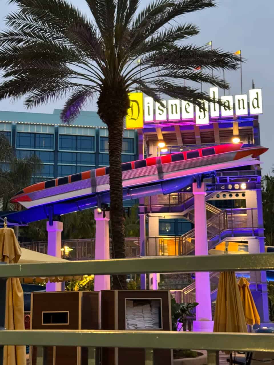 Disneyland Hotel 1