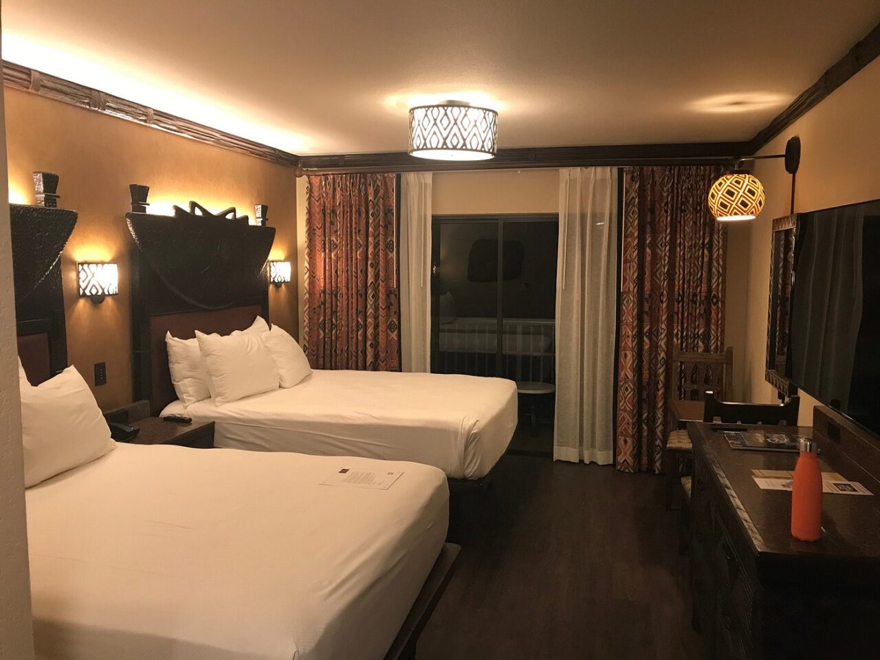 Disneys Animal Kingdom Lodge 08 | 2026 奧蘭多迪士尼住宿攻略 — 官方飯店 Vs 周邊完整比較 Disneys Animal Kingdom Lodge 08