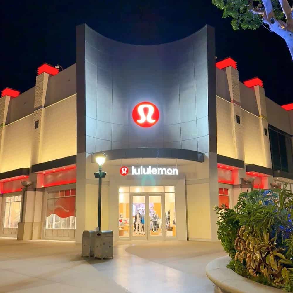 Downtown Disney District Lululemon