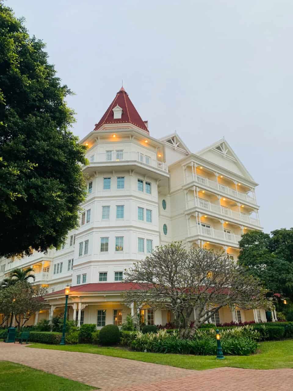 Hong Kong Disneyland Hotel