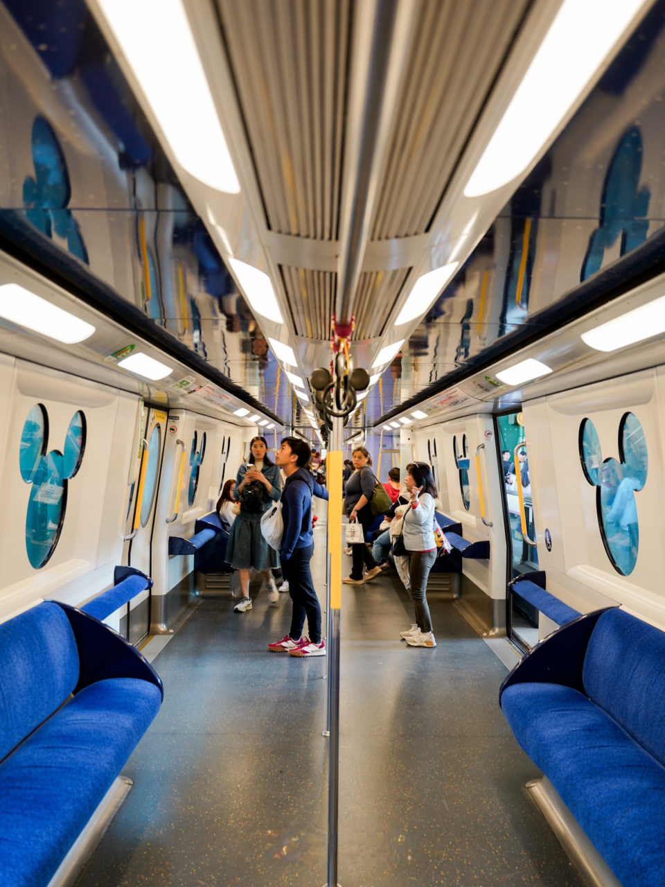 Hong Kong Mtr Disney Train 1