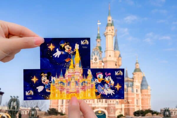 Minnie Mouse Mickey Mouse Donald Duck Daisy Duck Shanghai Disney