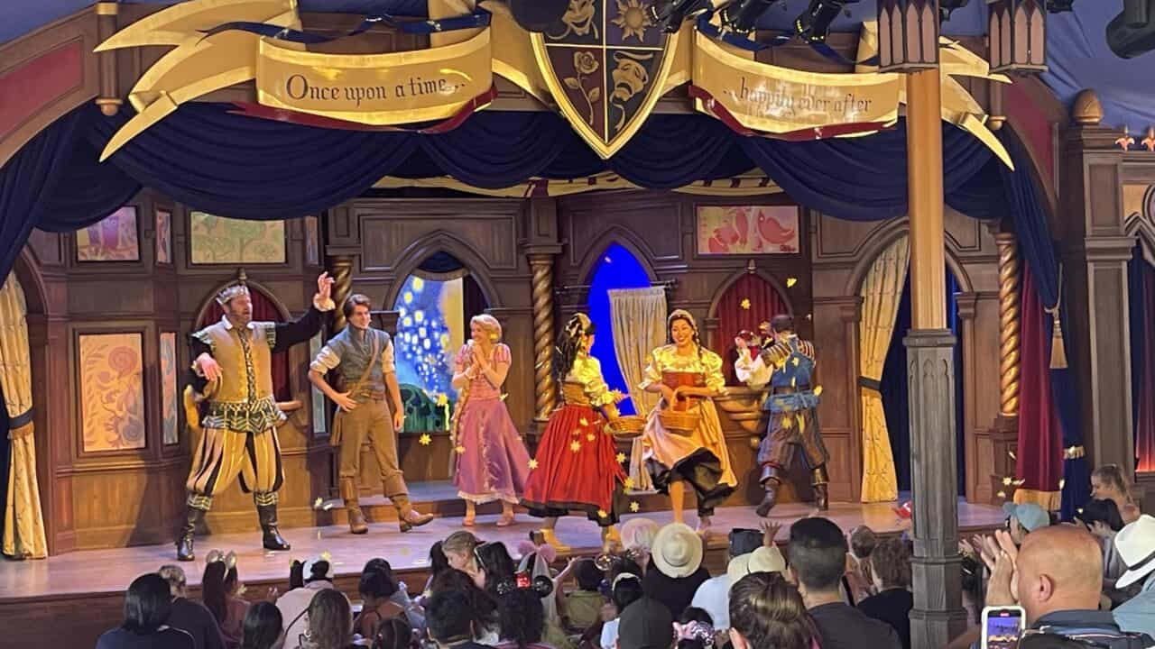 Storytelling At Royal Theatre