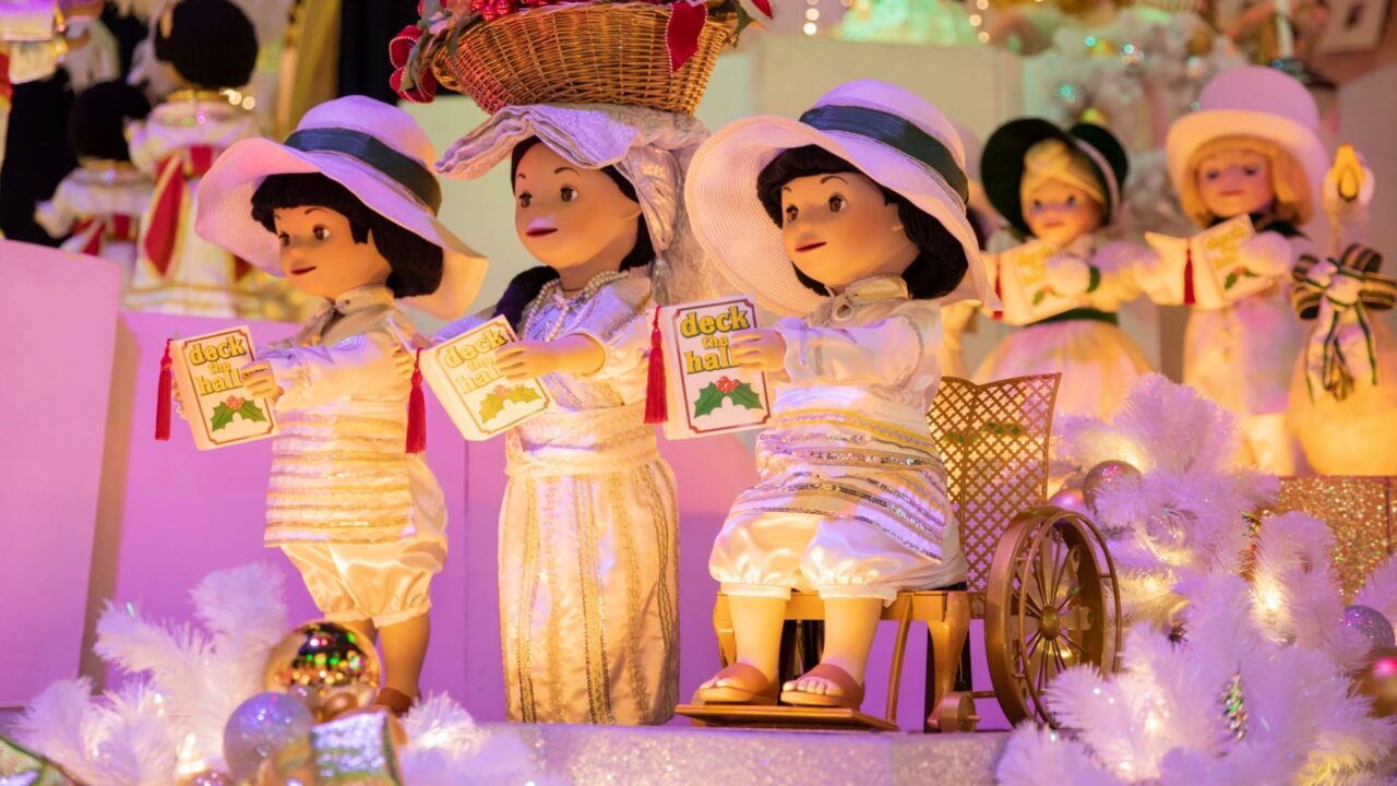 Dlr Christmas 2026 Small World Holiday | 2026 加州迪士尼聖誕節攻略|聖誕遊行+World Of Color 聖誕水舞秀 小小世界聖誕版裡換上冬裝的娃娃
