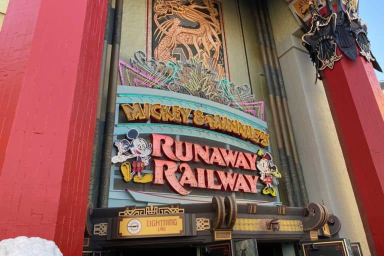 米奇与米妮的极速铁道设施