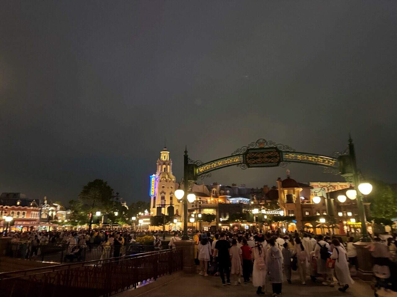Shanghai Firework Crowd