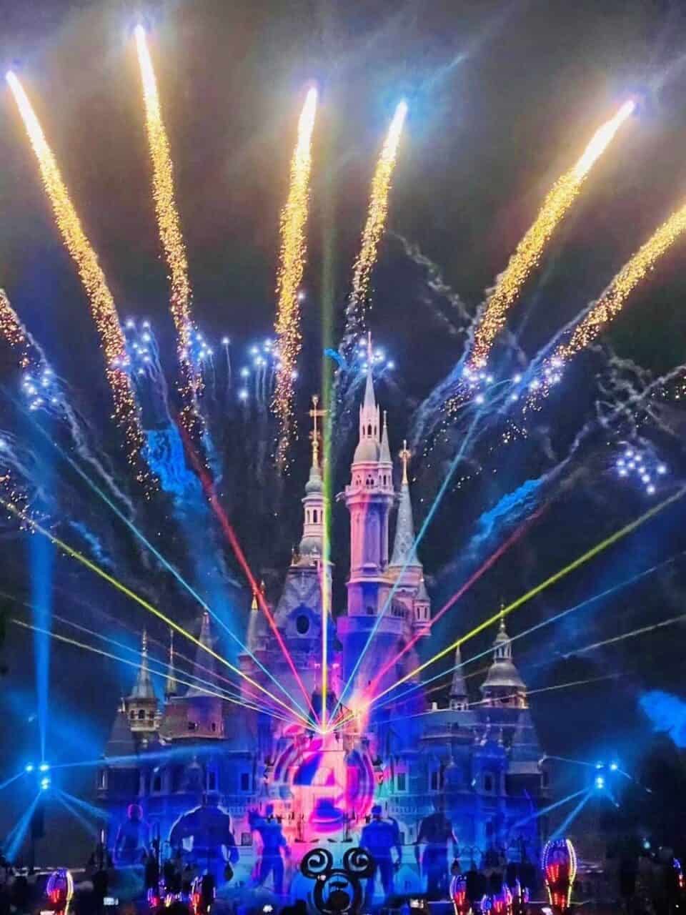 Shd Illuminate | 2026 上海迪士尼表演與角色見面攻略 — 必看表演、遊行、煙火位置、角色合照一次看 Shd Illuminate | 遊迪士尼 Your Disney