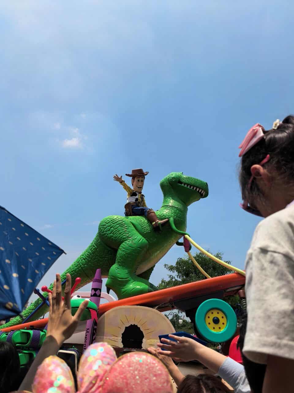 Shd Parade Woody | 遊迪士尼 Your Disney