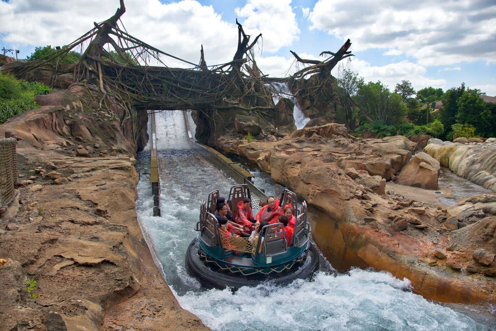 Disney Rafting 2026 上海迪士尼設施攻略 — 必玩清單、親子推薦 | 遊迪士尼 Your Disney