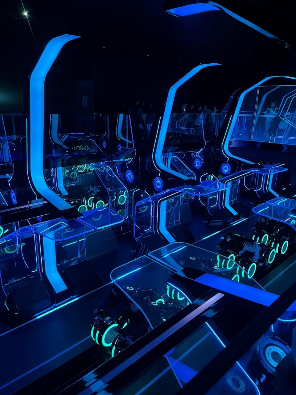 Shd Tron Lightcycle Motorcycle | 2026 上海迪士尼設施攻略 — 必玩清單、親子推薦 Shd Tron Lightcycle Motorcycle | 遊迪士尼 Your Disney